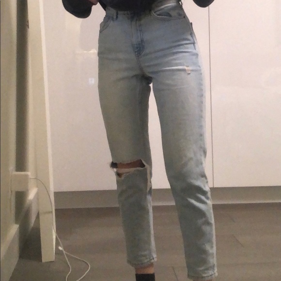Topshop Moto Mom Jeans 
W25 L30
lLight blue wash - Picture 2 of 4